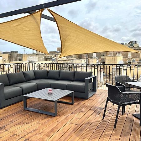 Florette Suite Designer Finish With Stunning Lounge Terrace By Arcobnb Il-Furjana Exteriér fotografie