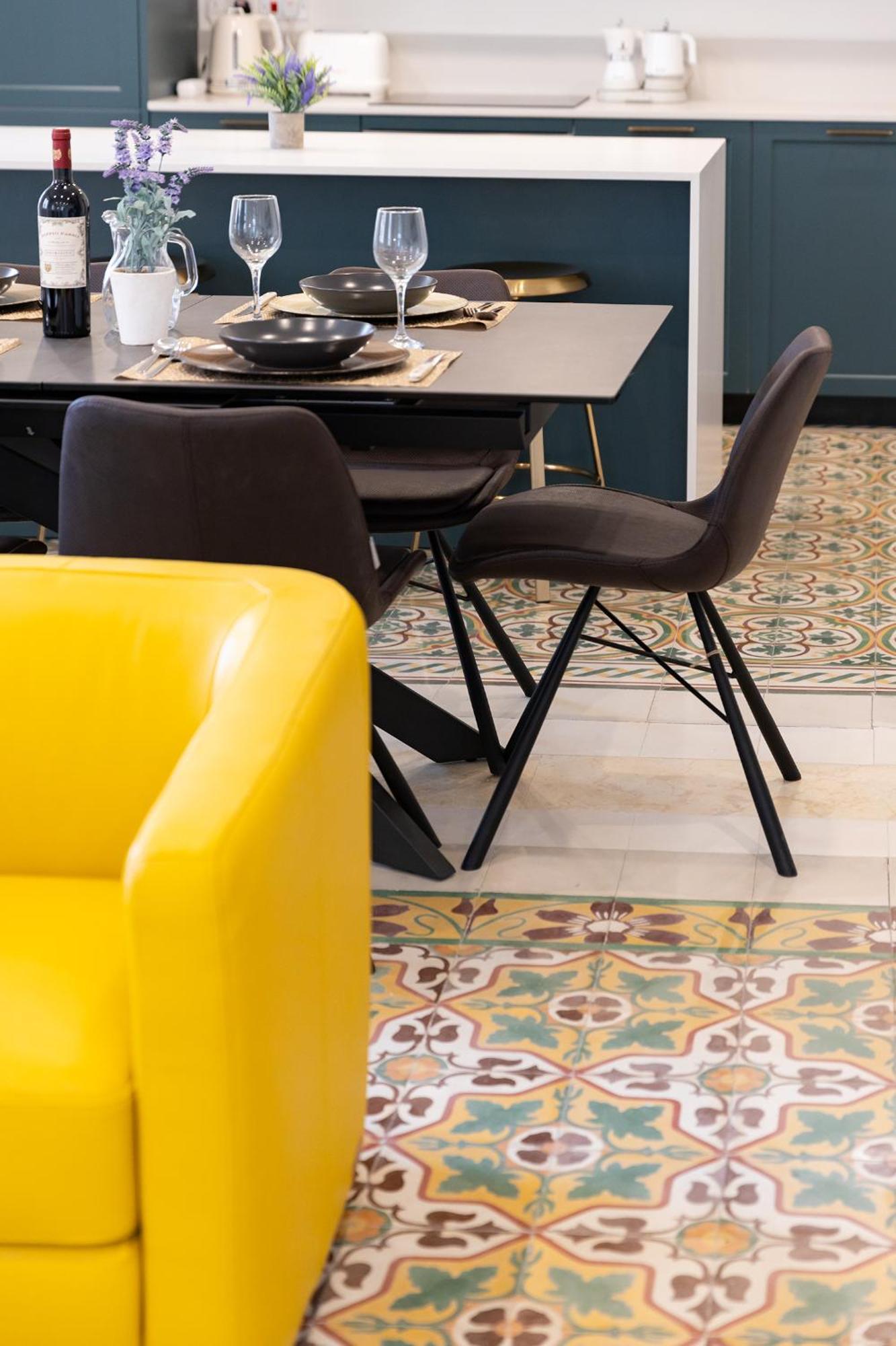 Florette Suite Designer Finish With Stunning Lounge Terrace By Arcobnb Il-Furjana Exteriér fotografie