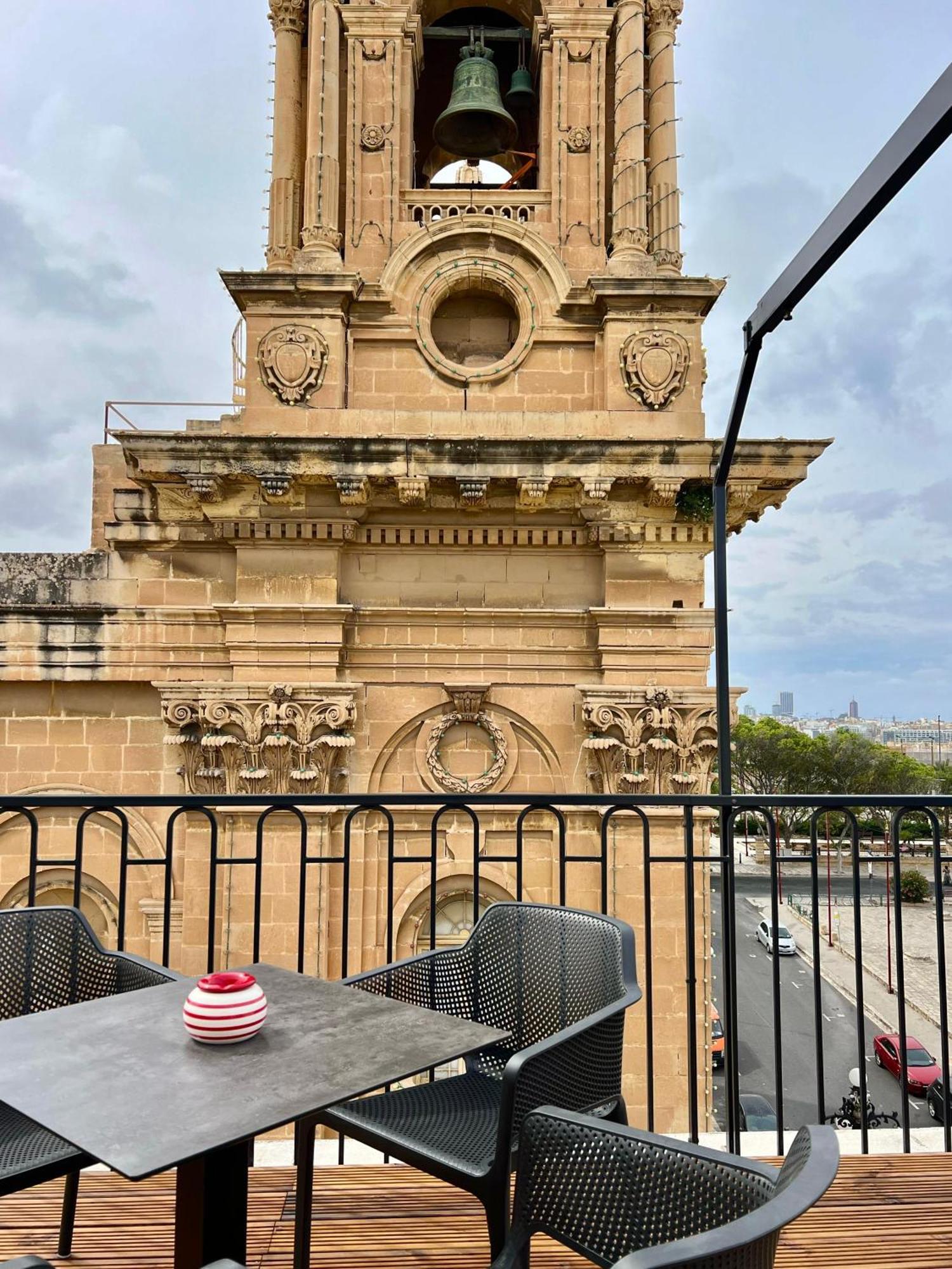 Florette Suite Designer Finish With Stunning Lounge Terrace By Arcobnb Il-Furjana Exteriér fotografie